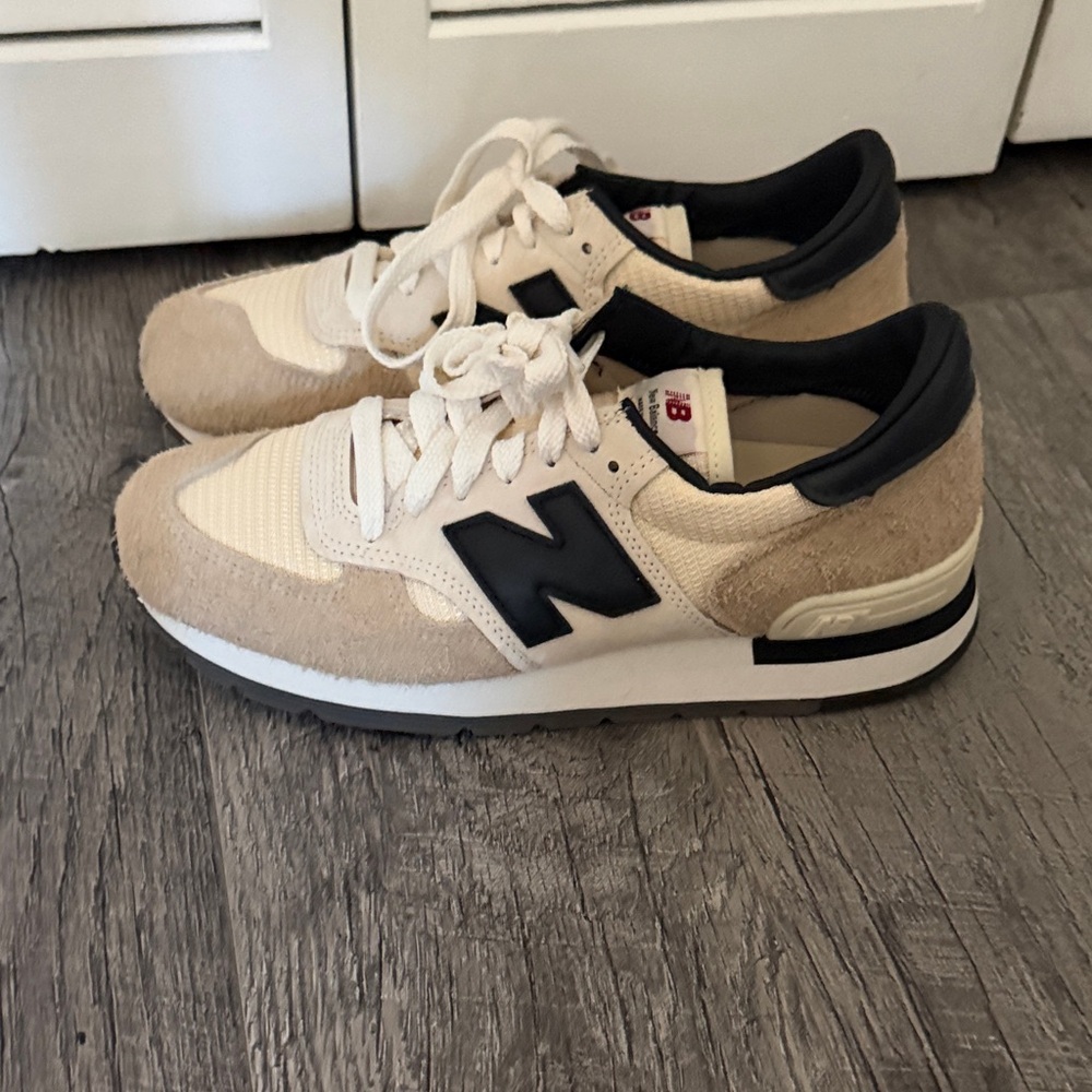 New Balance 990 made in USA Men's Tan and Black Sneakers
